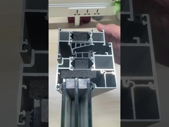 Salón de sol de vidrio oculto con desagüe con puerta corredera